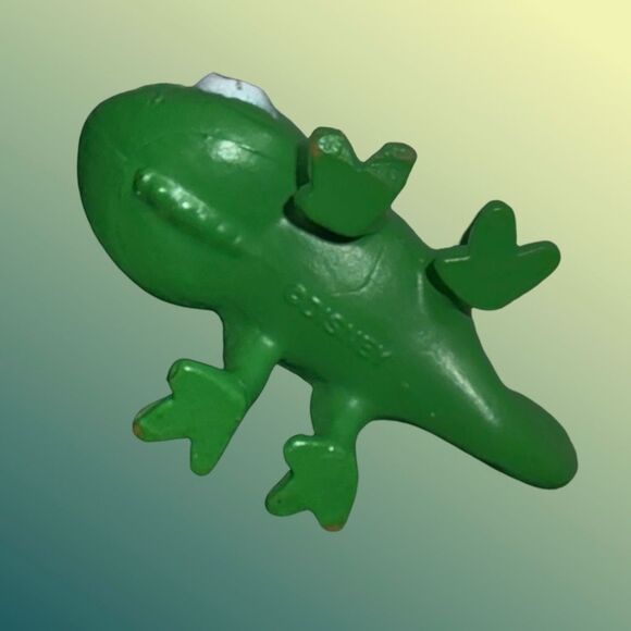 Disney Tangled Rapunzel's Pet Chameleon PASCAL MINI Figure 2.5” A12 - Picture 4 of 4